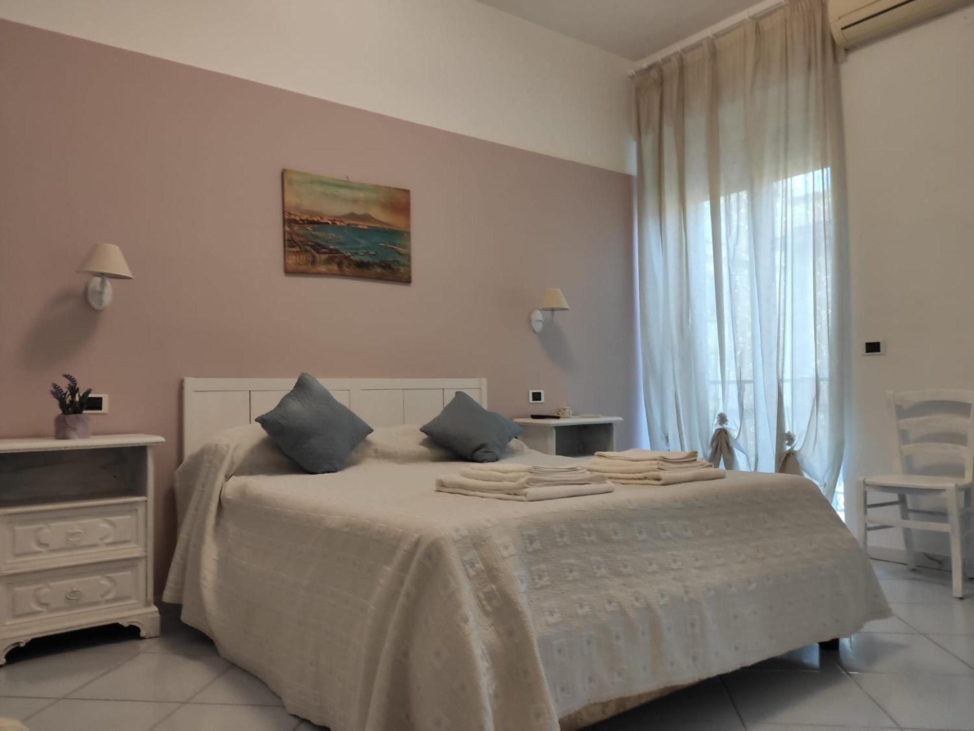 Carafa Materdei Hotel Naples Luaran gambar